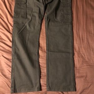 Wrangler cargo pants size 34 x 32